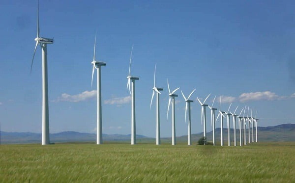 energia eolica: 10 ejemplos de recursos renovables