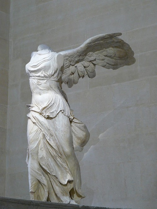 La Victoria de Aamotracia, ejemplo de escultura griega